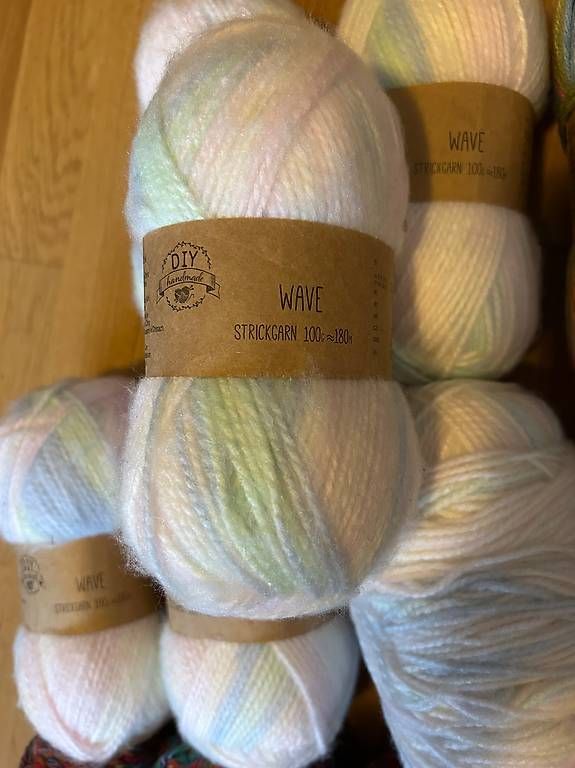 Laine: Garnpaket – D'occasion à Oberwil BL par Yara015 1