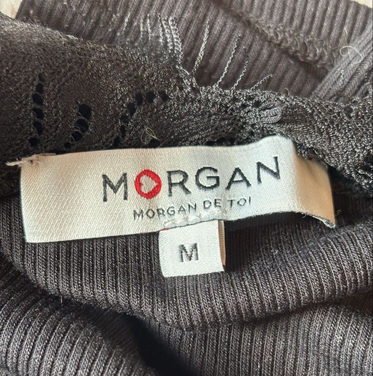 Morgan Top: Top Morgan dentelle noir taille M – Nuovo (secondo la descrizione) da Dotzigen venduto da SecondHandGems 9