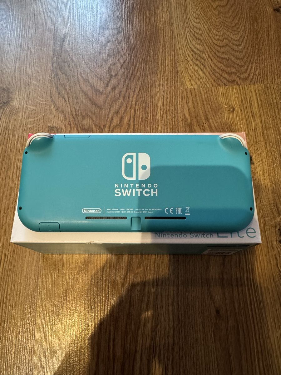 Nintendo Konsolen: Nintendo Switch Lite - Türkis – Gebraucht aus Täsch von queenofme 1