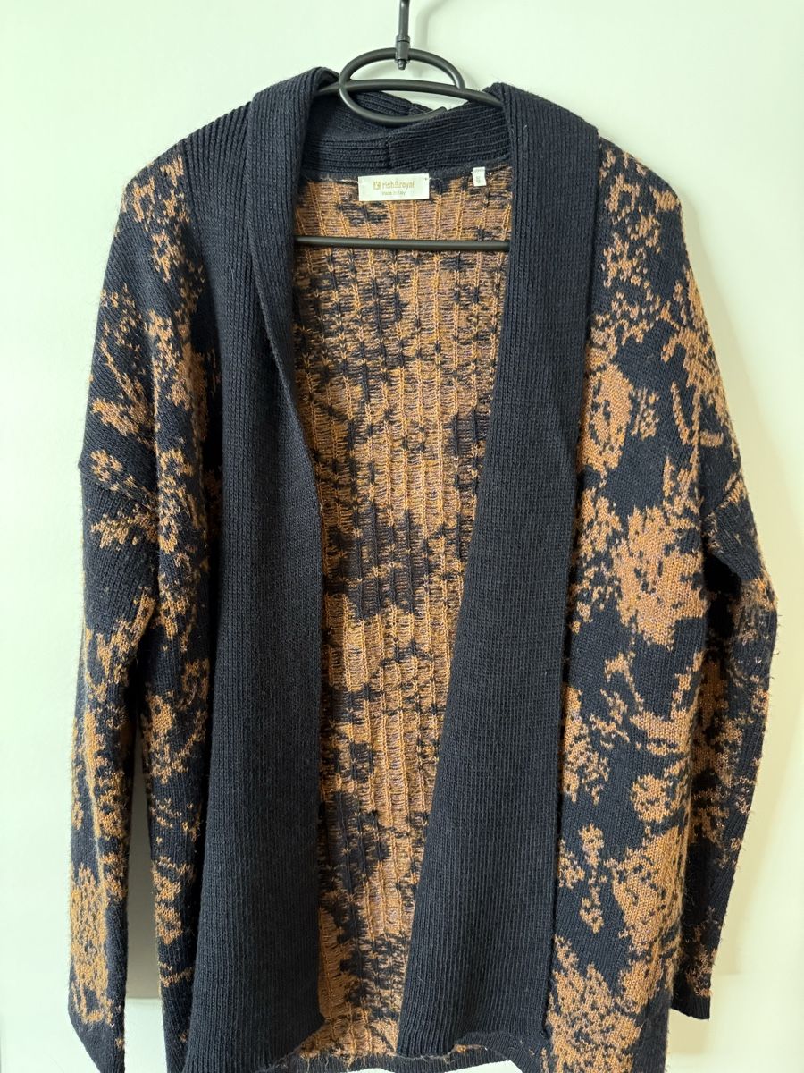 Rich & Royal Jacken: Strickjacke – Gebraucht aus Glis von slavkomajic