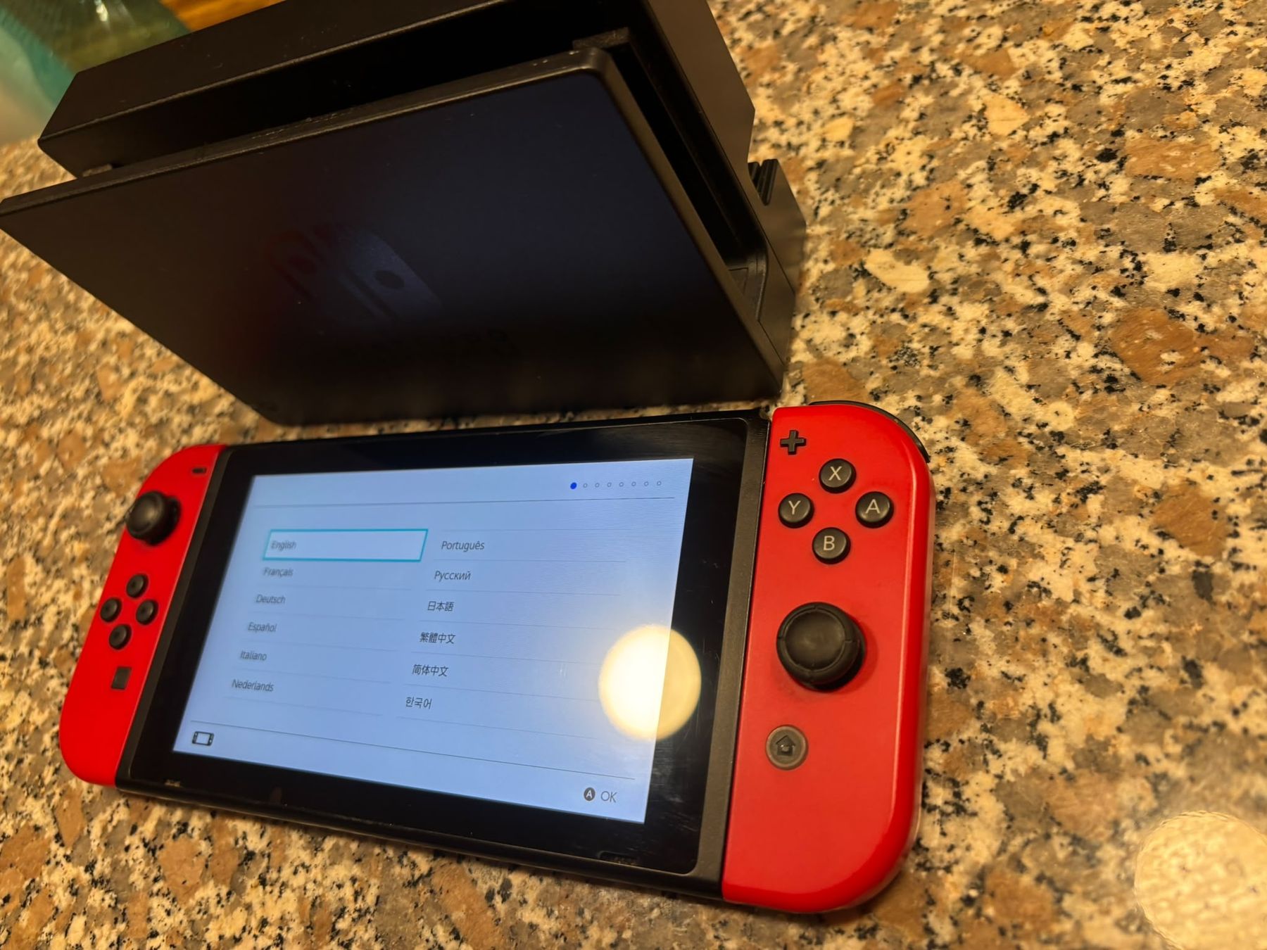 Nintendo Console: Nintendo Swich + Ladestation - Preis verhandelbar – Nuovo (secondo la descrizione) da Birmensdorf ZH venduto da vitord01 3