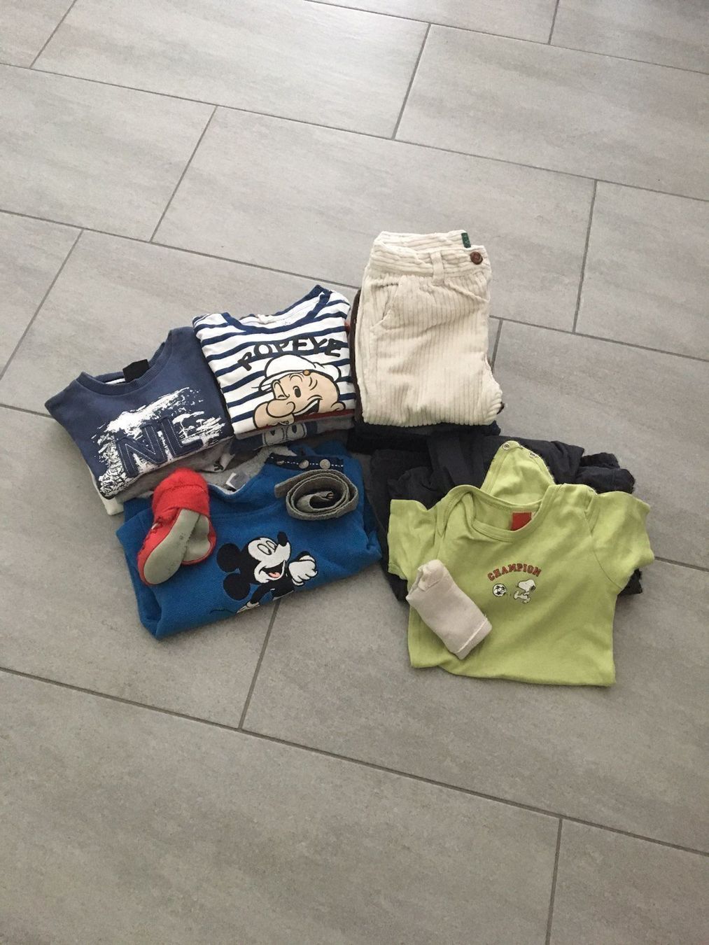 Lotti & Set di vestiti: Kleider Paket Größe 80/86 – Usato da Adliswil venduto da rossoelmare 1
