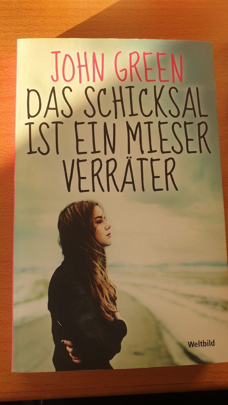 Libri: John Green - Das Schicksal ist ein mieser Verräter – Usato da Gränichen venduto da mic_x2zf