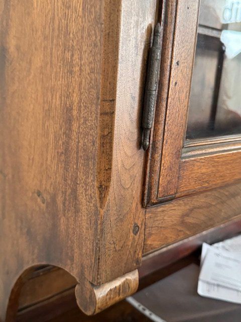 Credenze: CREDENZA TICINESE IN NOCE PERFETTA ANNI 1950 – Usato da Davesco-Soragno venduto da kappas 9