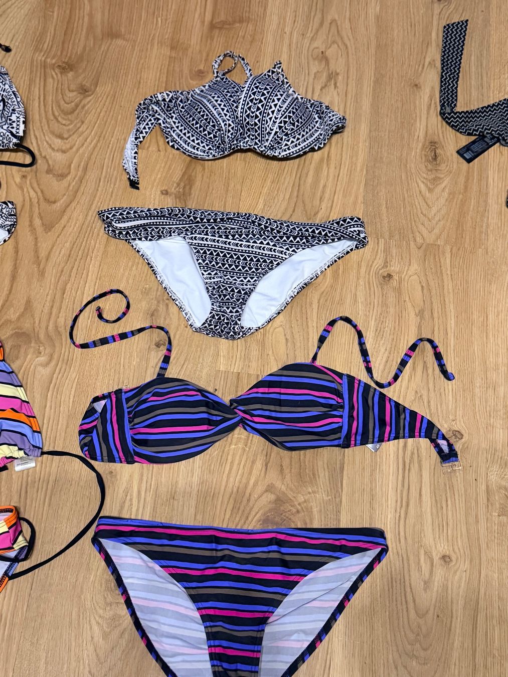 Lotti di vestiti: Bikini Sets Gr 38 / M 6 versch Bikinis – Usato da Hombrechtikon venduto da natschge3 1