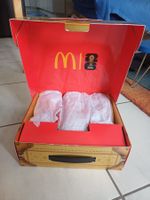 Komplett Set in Gold Koffer von Mc Donald's WM Becher