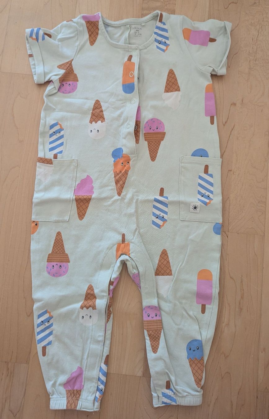 Barboteuses: LINDEX Strampler mit Eis Motiv hellgrün Gr. 74, 6-9M – D'occasion à Uster par petches