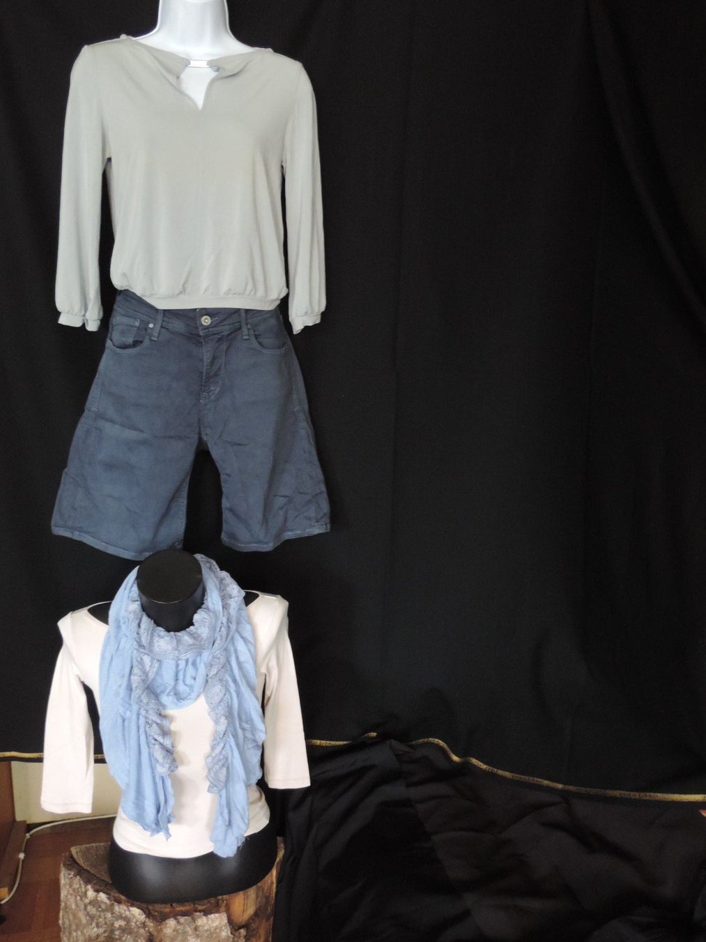 Lotti di vestiti: ensemble classic bleu gris – Usato da Genève venduto da Axelle333 1