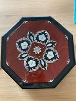 Boîte Bento en laque , fleurs lotus en nacre sculpté