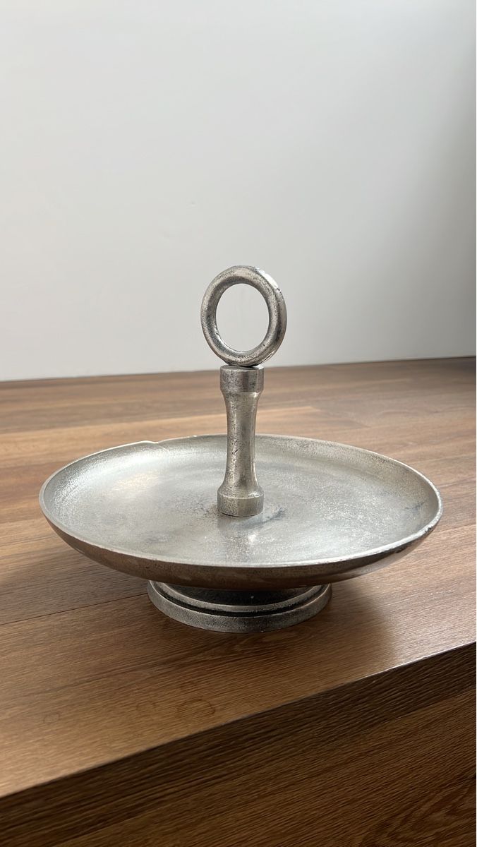 Altro in Decorazioni & Accessori: Silver serving stand with handle – Usato da Luzern venduto da TIsabel