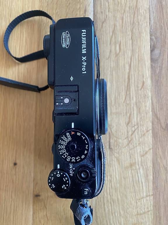 Fujifilm Fotocamera: Fujifilm X-Pro1 Kameragehäuse – Usato da St. Gallen venduto da rgr_8vn7 3