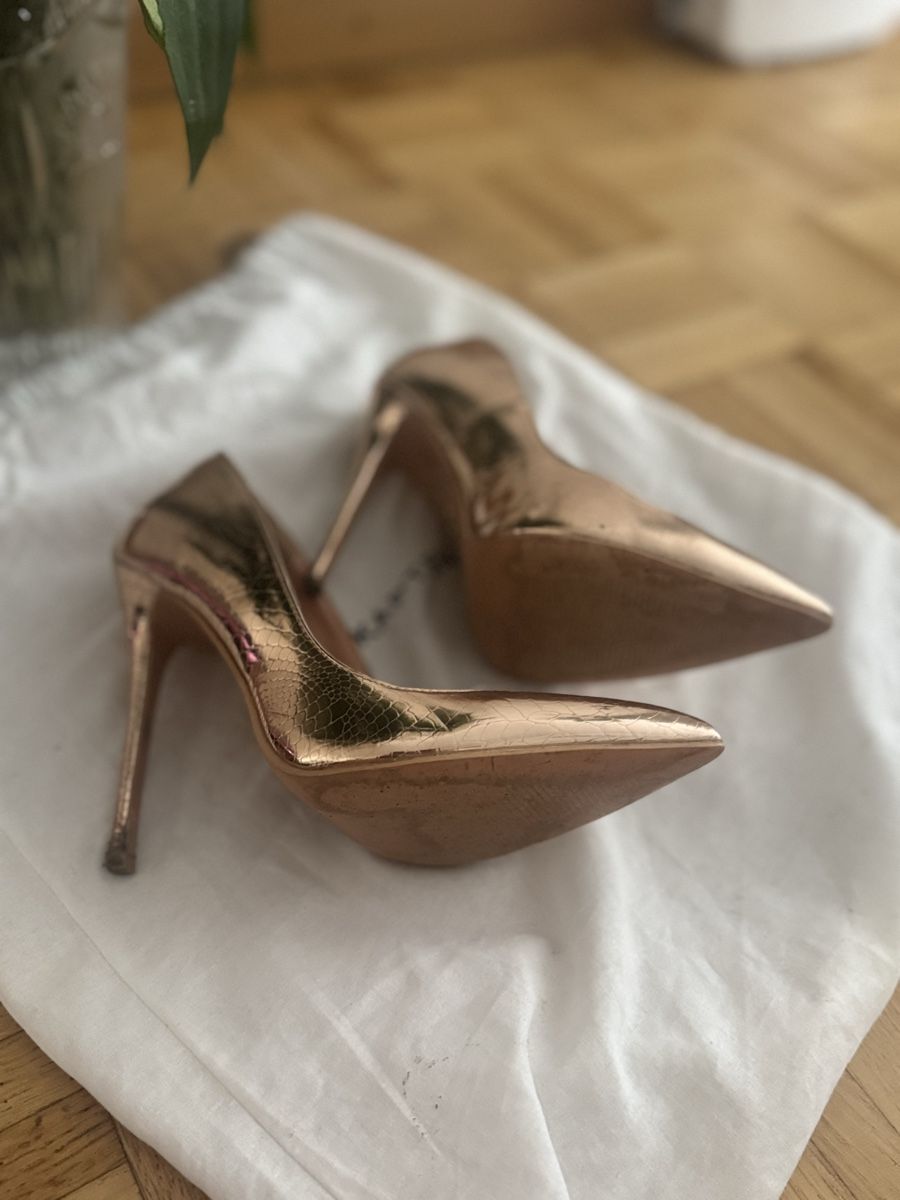 Chaussures femmes: Damenschuhe Pumps Roségold Grösse 36 – D'occasion à Oberglatt ZH par Rono96 1
