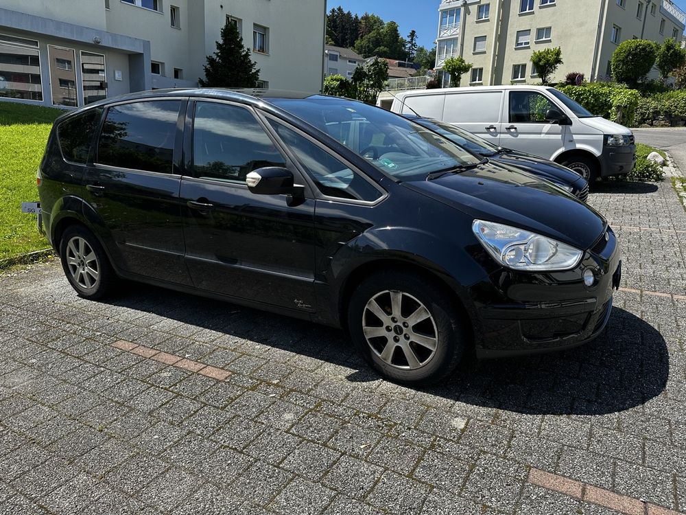 Ford S-Max mit Motorschaden