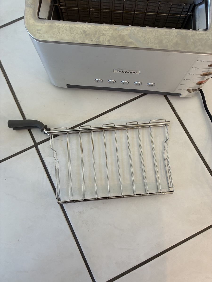 Kenwood Elettrodomestici da cucina: Kenwood TTM610 toaster – Usato da Schönenwerd venduto da P.Zwackelmann 1