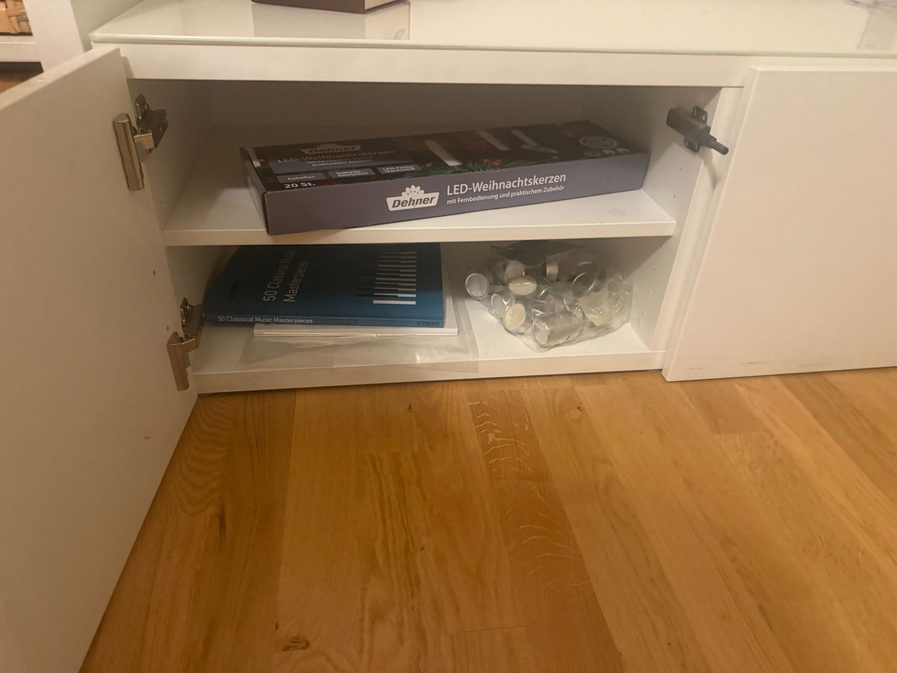 TV Möbel: TV Möbel - Sideboard Low – Gebraucht aus Erlenbach ZH von meliha 2