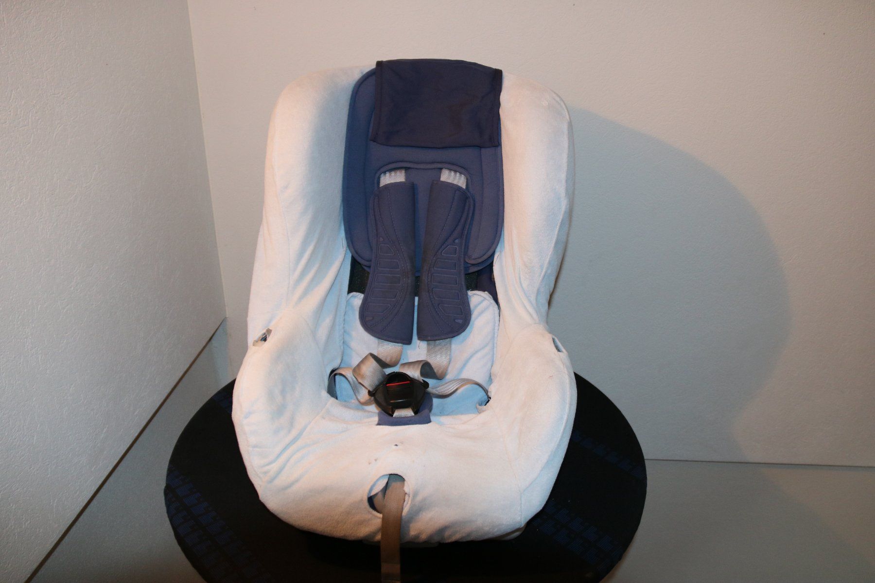 Britax Römer Auto-Kindersitze: Auto Kindersitz gebraucht, Römer VERSAFIX – Gebraucht aus Winikon von simon111
