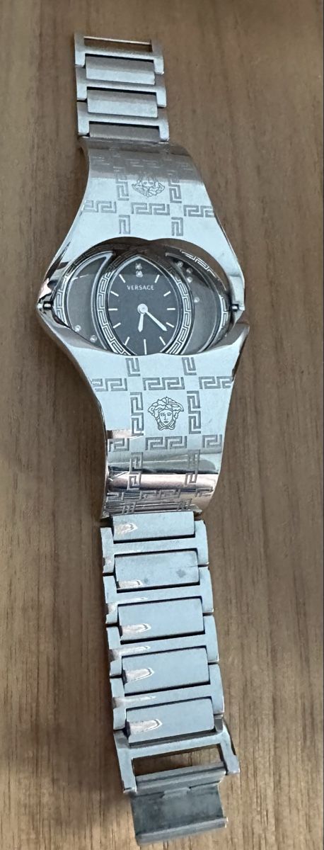 Versace Orologi: Versace Versus Armbanduhr – Usato da Altstätten SG venduto da Bifigae