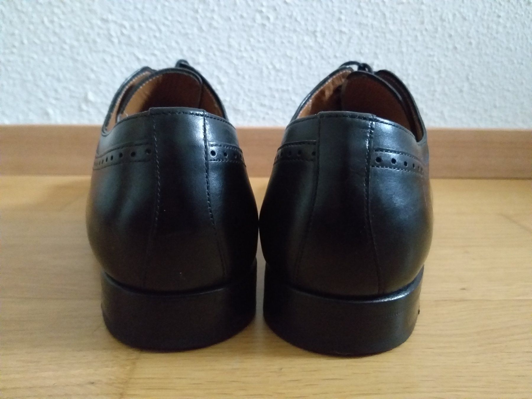 Scarpe da uomo: FINSBURRY Chaussures / Schuhe     Pointure / Nummer 40,5 – Usato da Cossonay-ville venduto da Super-Price-Quality 4