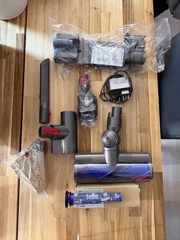 Aspirapolveri & Accessori: Set Accessori aspirapolvere Dyson – Nuovo (secondo la descrizione) da Pura venduto da mat_7lhm
