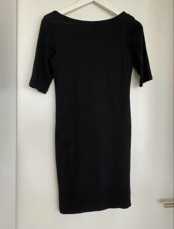 Schwarzes Kleid Grösse S