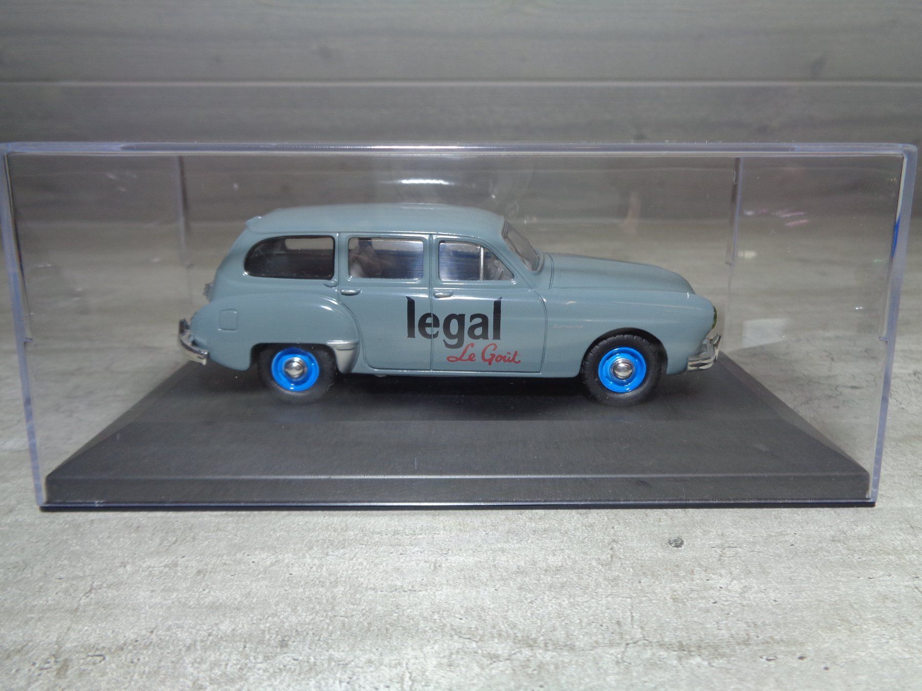 Renault Modellini d'auto: Eligor 1:43 Renault Fregat – Usato da Reconvilier venduto da rallycar 3