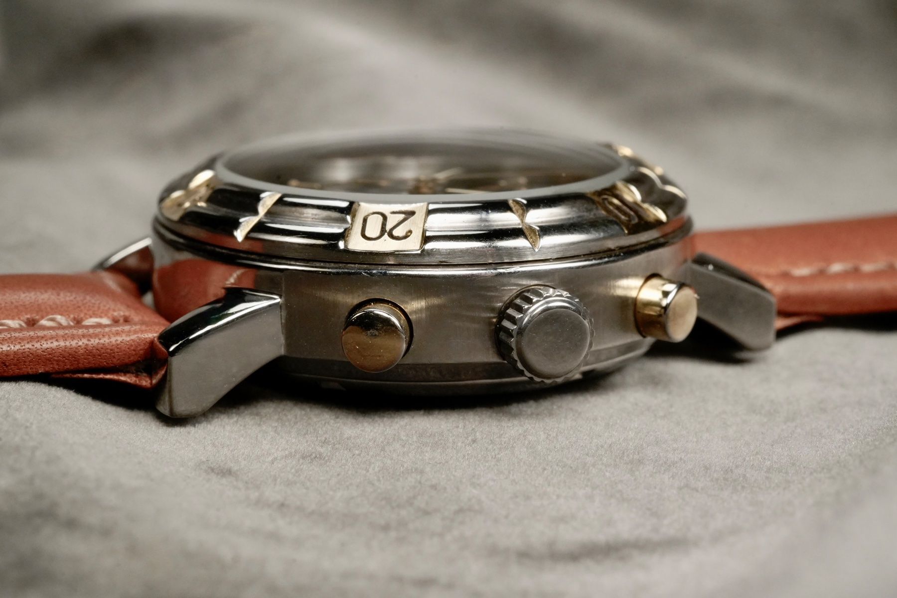 Universal Genève Uhren: Universal Genève - Compax Automatic Ref. 698.410 Chrono – Gebraucht aus Morcote von chronoservice 7