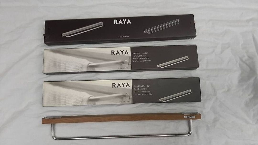 Portasciugamani: Handtuchhalter "RAYA" in Edelstahl und Teak – Nuovo e nell'imballaggio originale da St. Gallen venduto da tag_rwn9