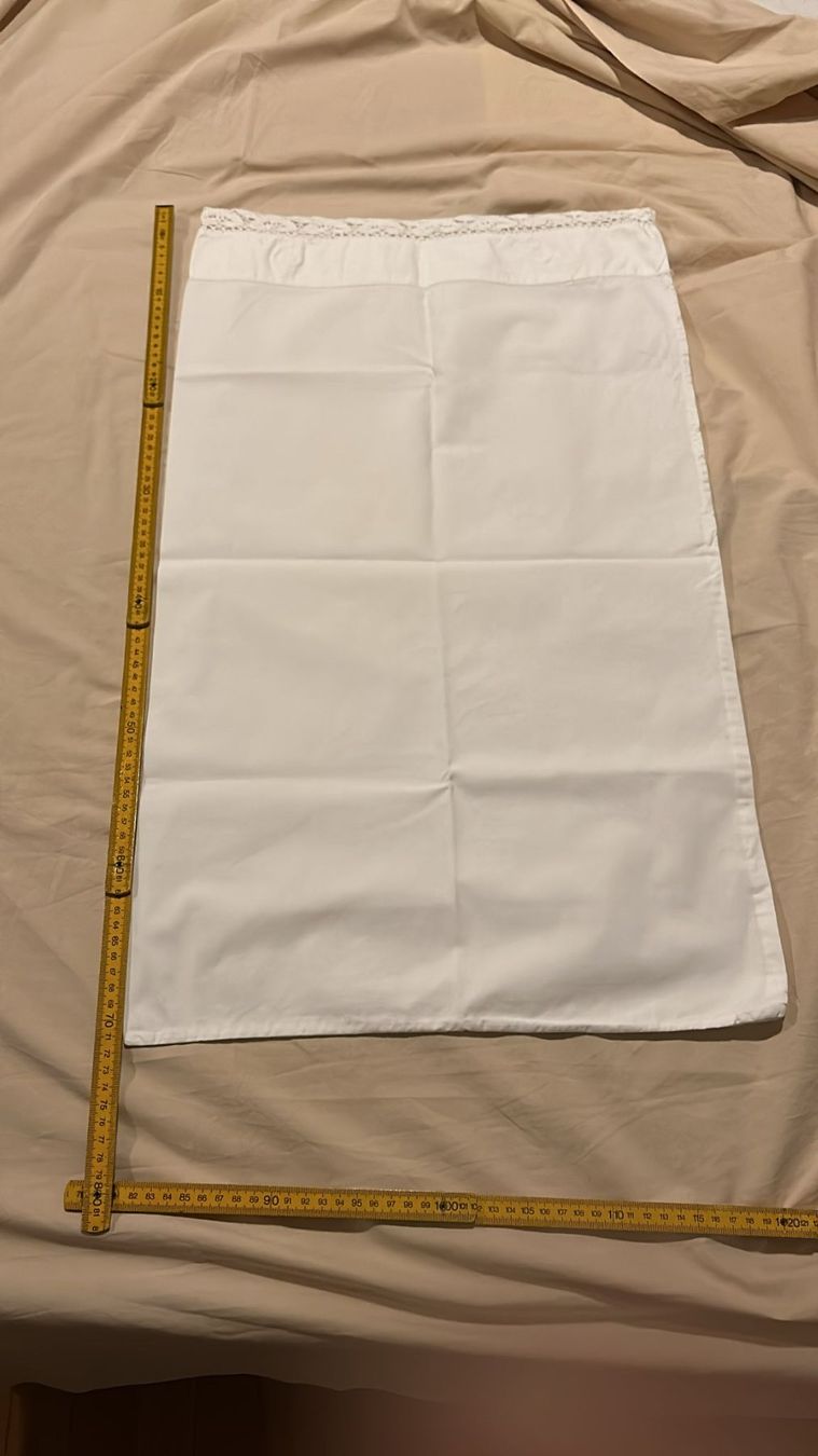 Biancheria da letto: Vecchia federa in cotone bianco 70x40 cm – Usato da Melano venduto da H-Sara 1