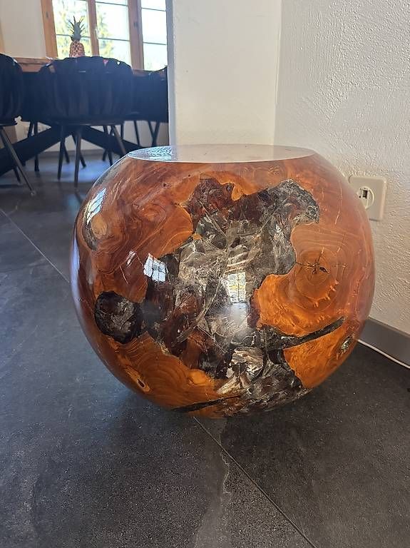 Articoli in legno: Holzkugel mit Epoxidharz – Usato da Unteriberg venduto da wg52