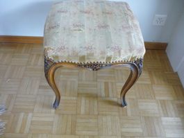 Hocker Antik Holz  Bezug Reparaturzustand ca.44 x44 x46