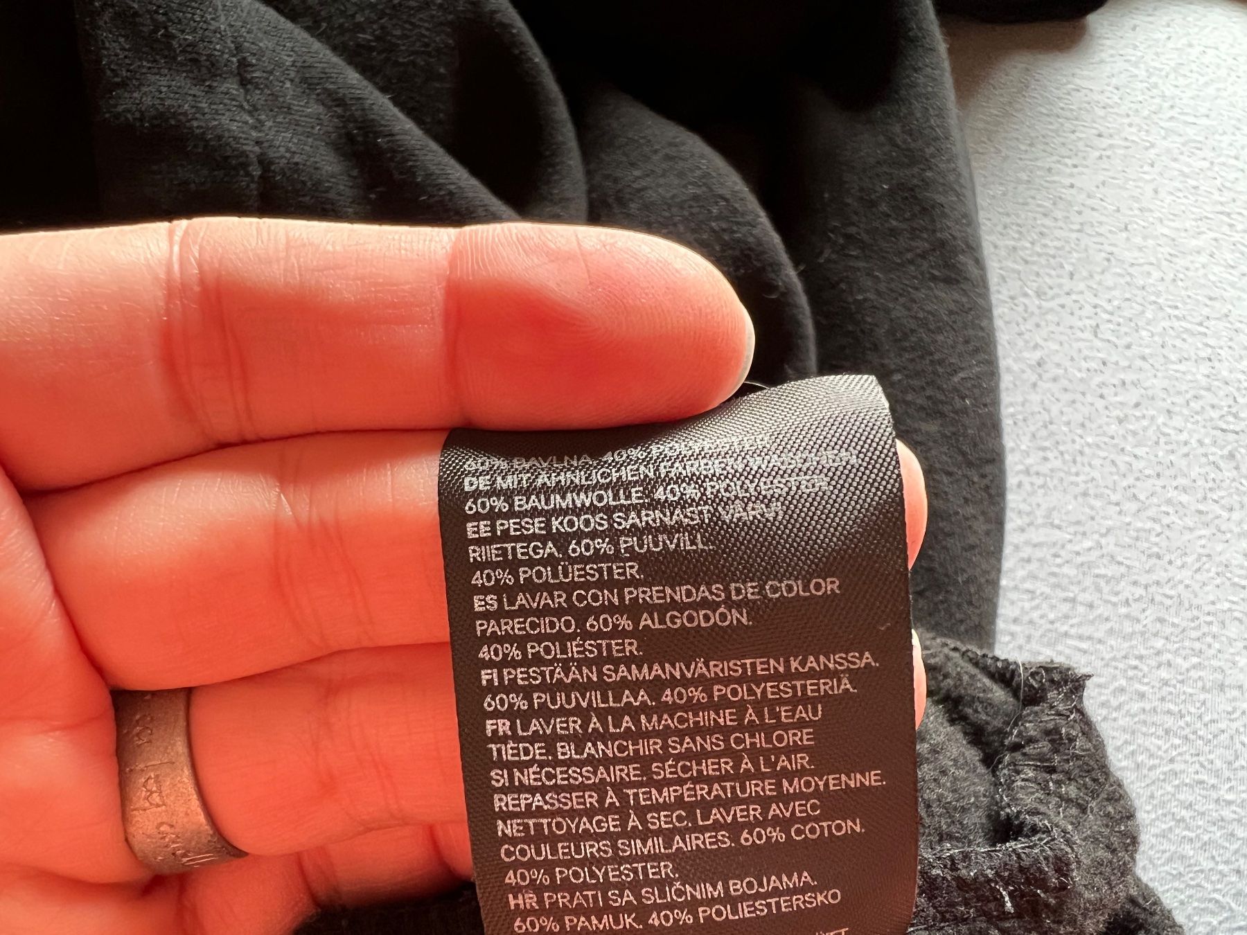 H&M Vestiti: Kuscheliges Sweatkleid mit Kapuze, S – Usato da Môtier (Vully) venduto da Iljos 3