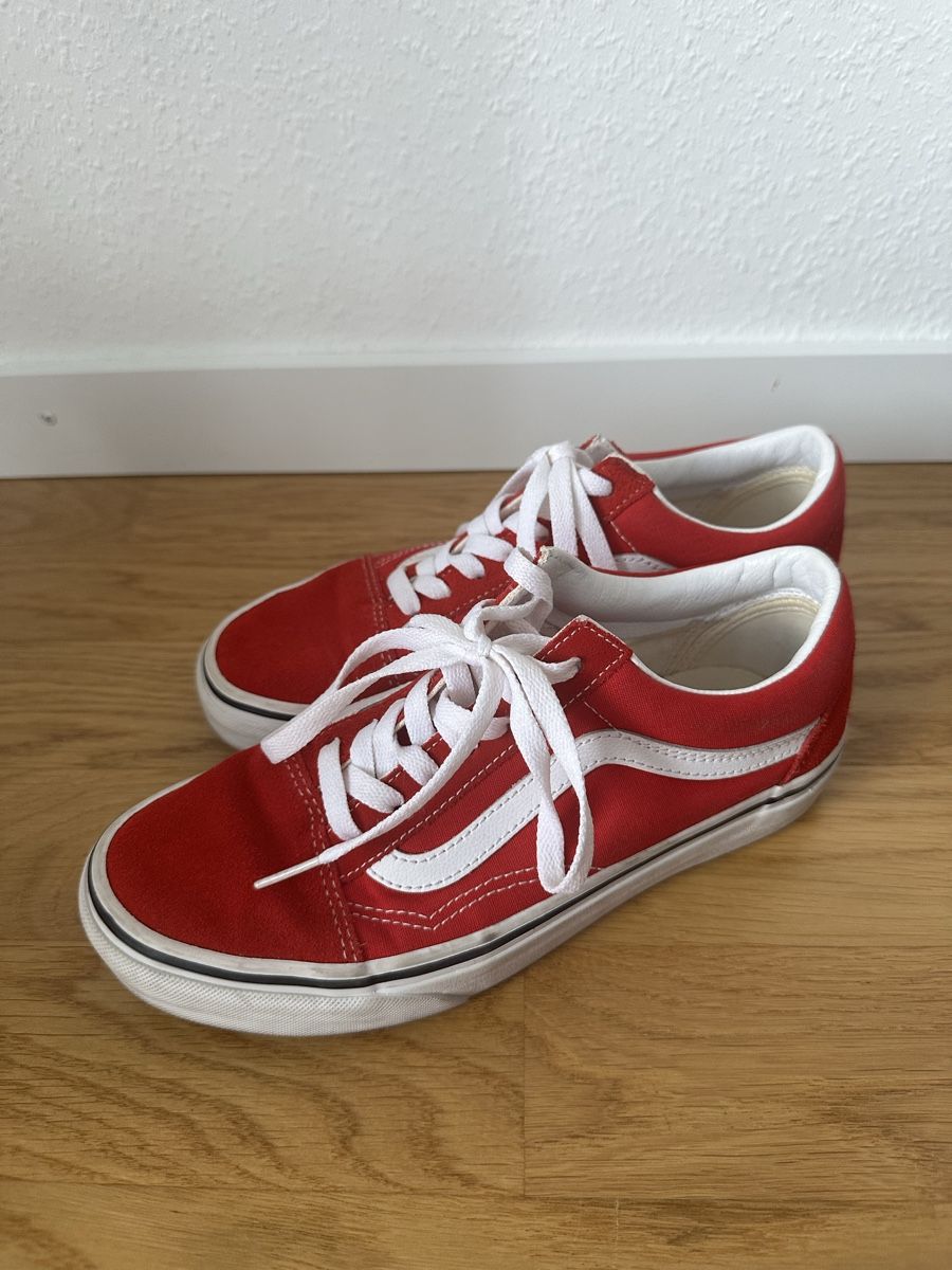 Vans Chaussures hommes: Vans Old Skool rouge, taille 37 – Neuf (Voir description) à Clarens par Riviera_Friperie