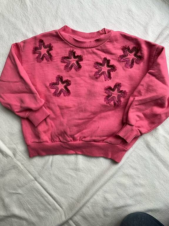 Pullover & Sweatshirts: Pullover neu Grösse 98/104 – Gebraucht aus Luzern von simonweber203