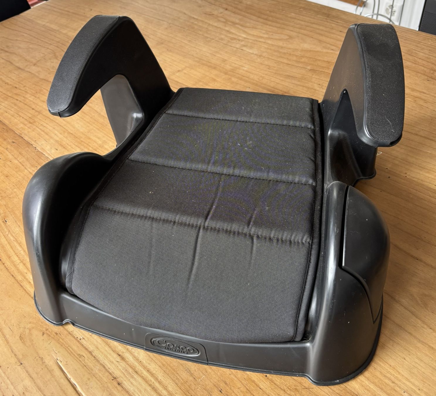 Chicco Seggiolini per auto: Kindersitz Cosco Kindersitzerhöhung schwarz – Usato da Meilen venduto da ruetiker