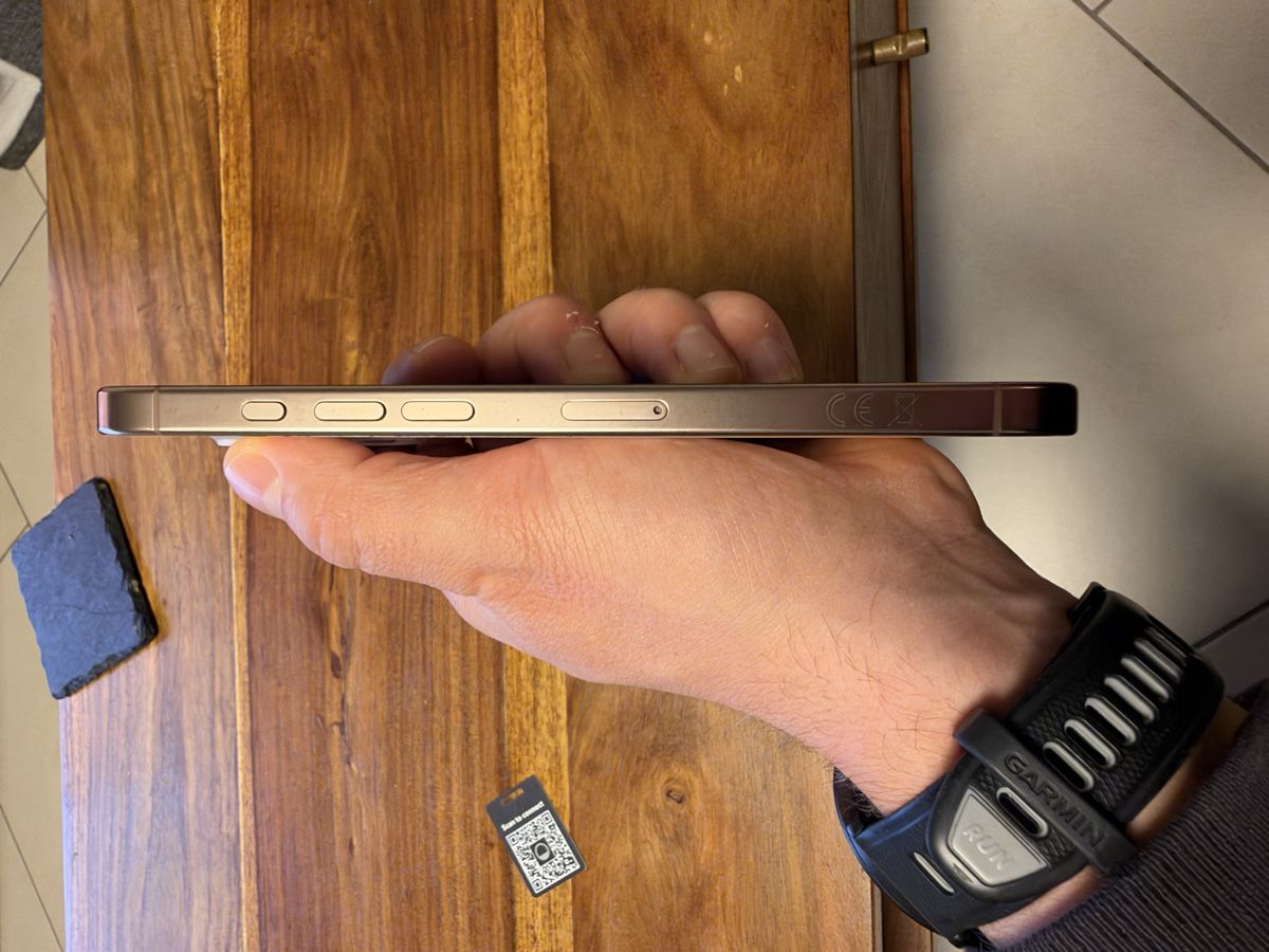 Apple Telefoni cellulari / Smartphones: Iphone 16 Pro Max 256gb – Usato da Urdorf venduto da nmarti23 3