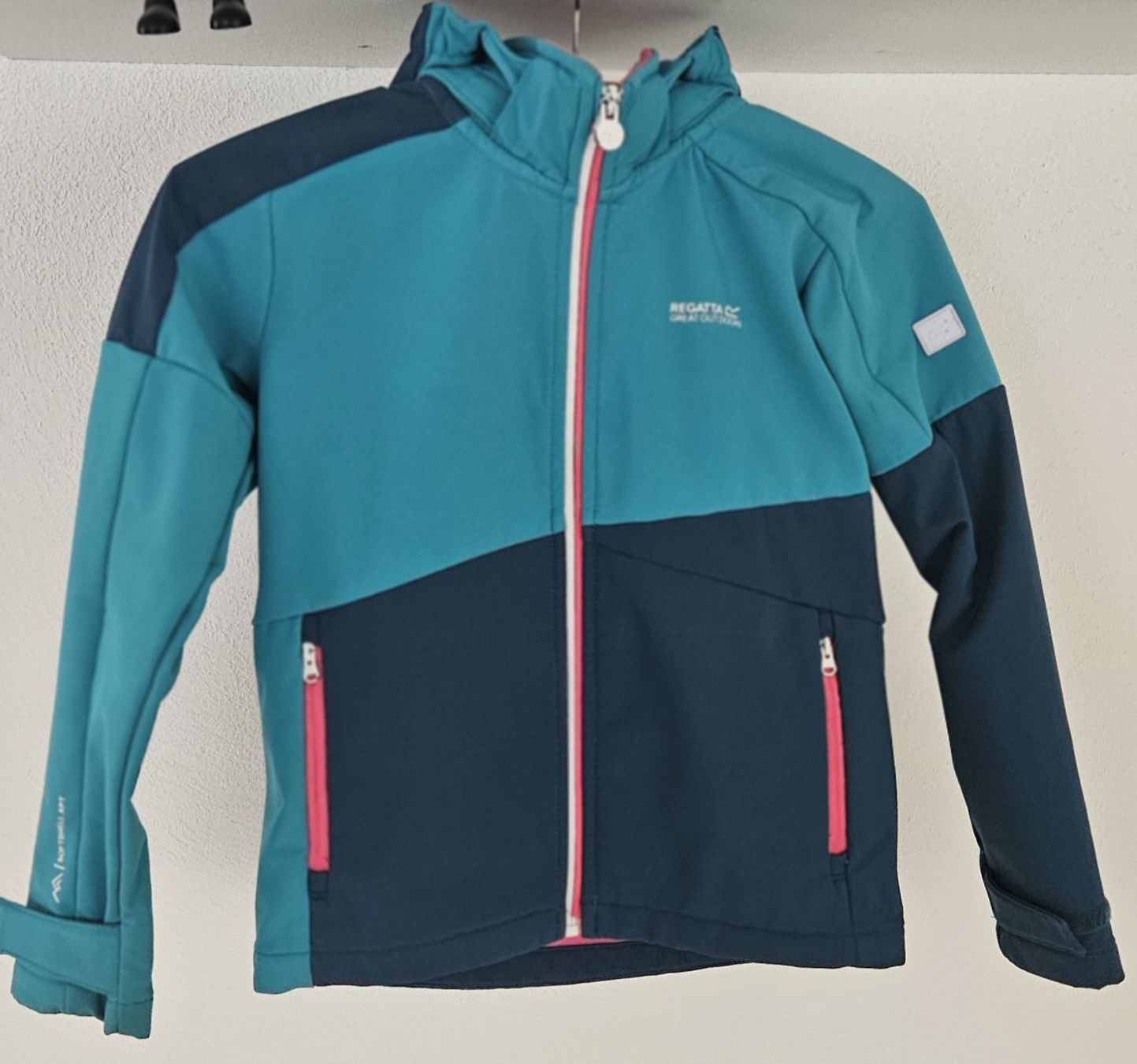 Jacken & Mäntel: Softshelljacke Mädchen – Neu (gemäss Beschreibung) aus willisau von BALE84