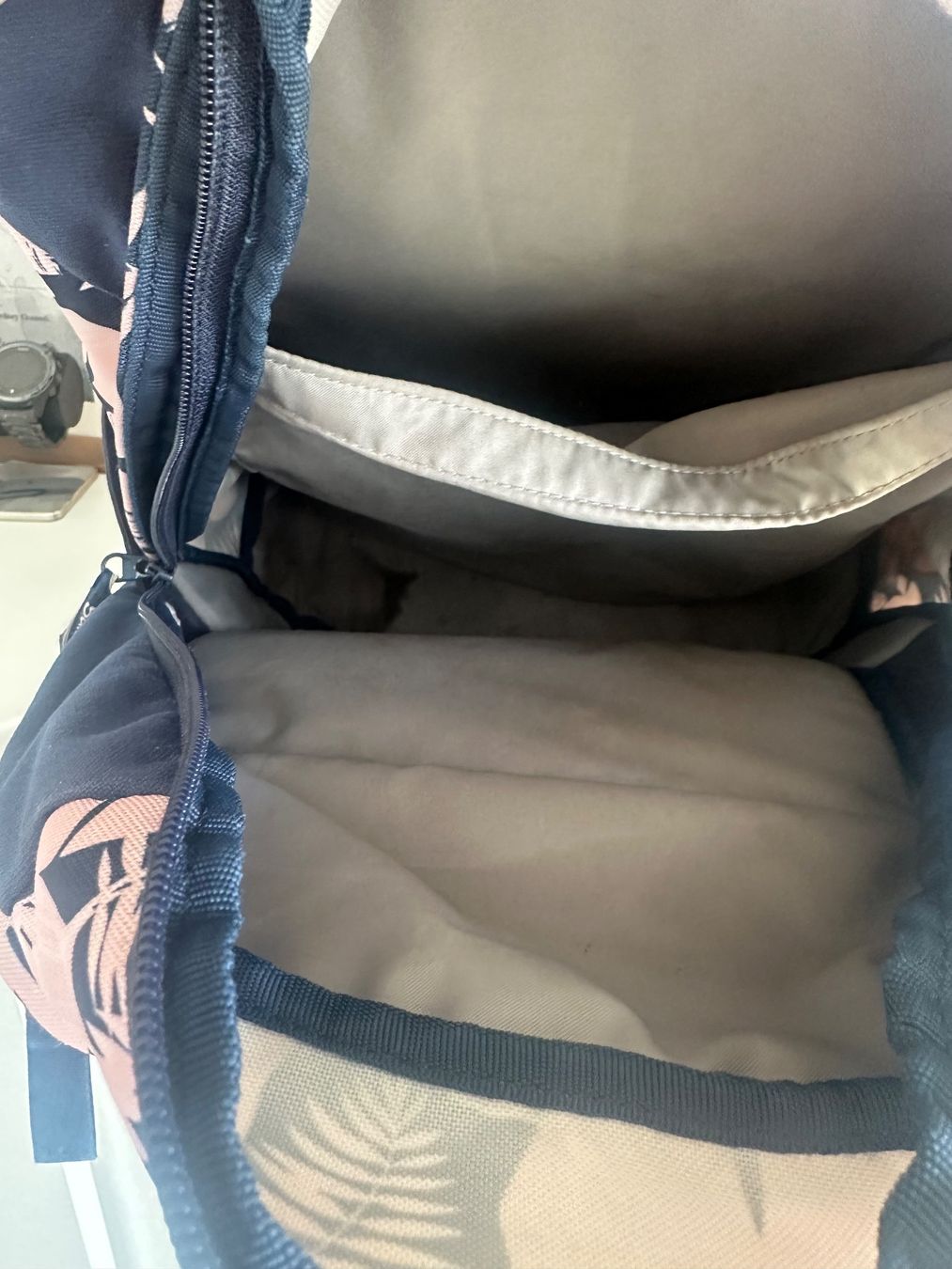 Satch Borse & Zaini: Satch Schulrucksack - Botanic Blush - 24 lt – Usato da Lyss venduto da Goandta 3