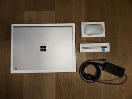 Microsoft Surface Book 2 13.5" Intel Core i7, Top Zustand!
