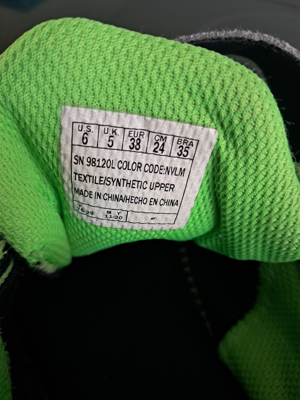 Skechers Schuhe für Jungen: Hallenschuhe Sketchers Gr. 38 – Gebraucht aus Winterthur von fabelwin 5