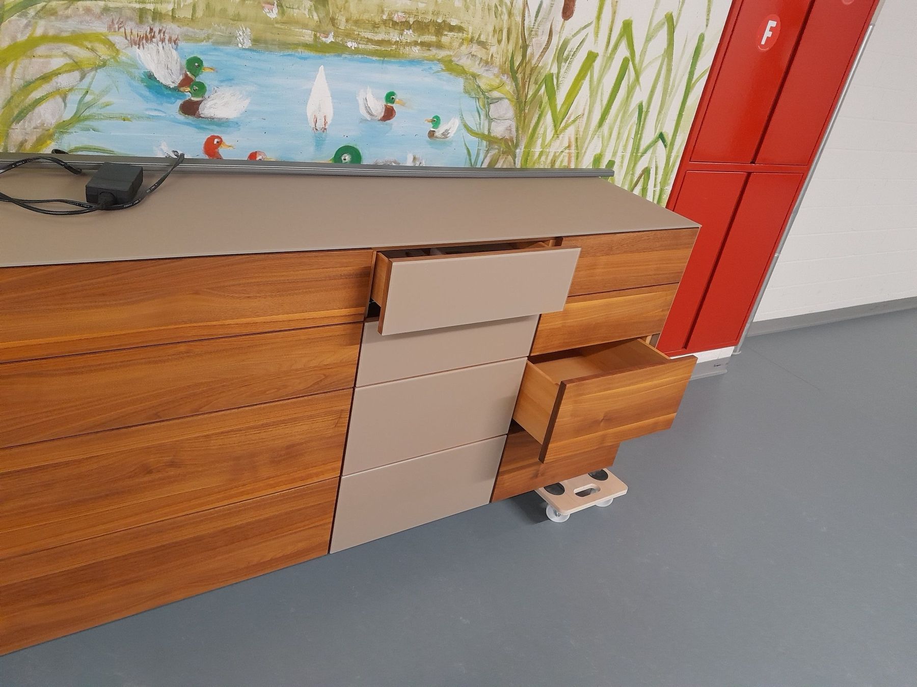 Kommoden: Schweres Sideboard braun beige – Gebraucht aus Kreuzlingen von tec_gr72 2