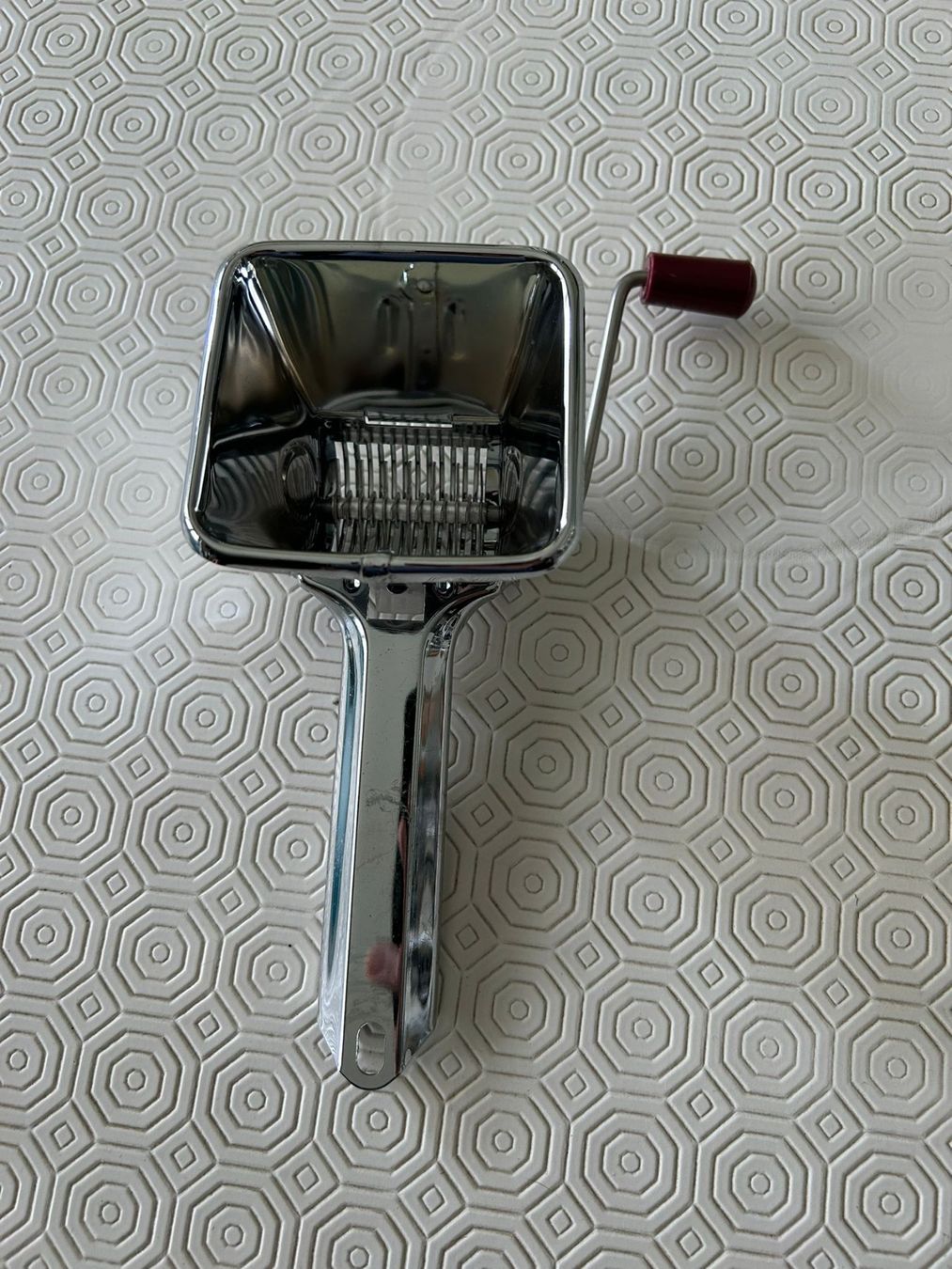 Elettrodomestici da cucina: Trita erbe manuale in metallo – Usato da Melano venduto da H-Sara