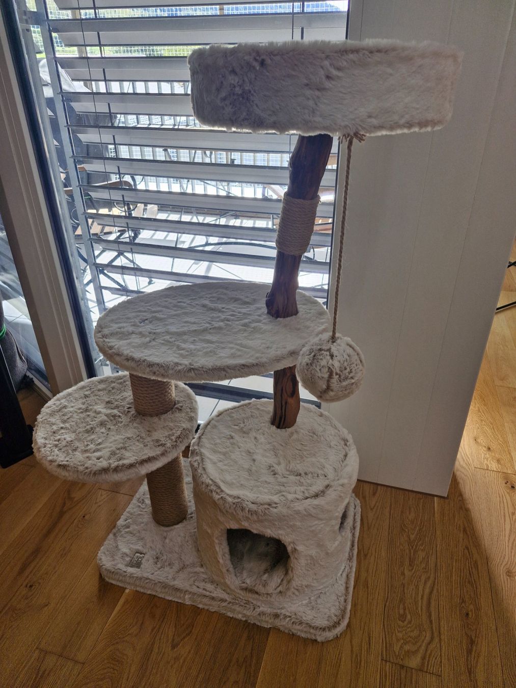 Katzenbaum - Kratzbaum: arbre à chat – Neu (gemäss Beschreibung) aus Vallorbe von kimi.75