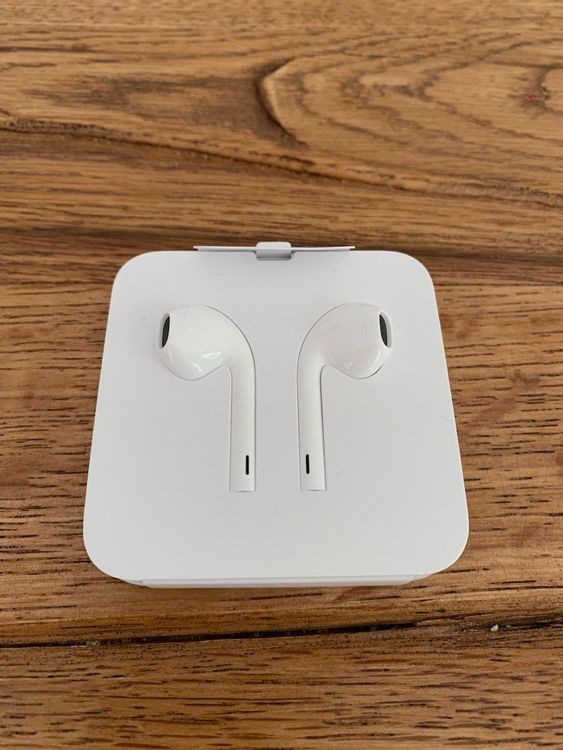 Apple EarPods mit Lightning Anschluss neu | Kaufen auf Ricardo