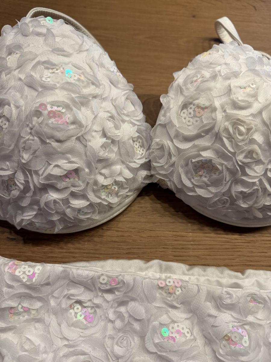 Calzedonia Costumi da bagno & Bikini: Calzedonia Bikini Set – Nuovo (secondo la descrizione) da Tennwil venduto da Zenayda 1