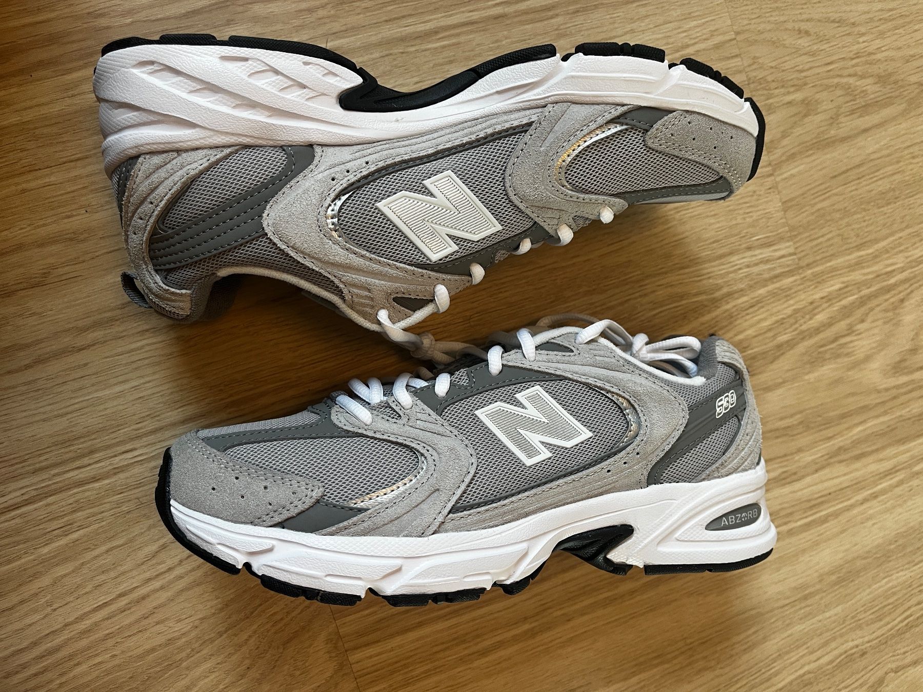 New Balance Scarpe da uomo: NEW BALANCE 530 40.5 – Usato da Lavigny venduto da Pilauer 1