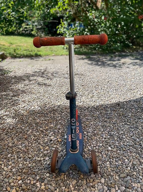 Micro Kickboard: Micro Mini Deluxe Scooter – D'occasion à Zürich par ofricker