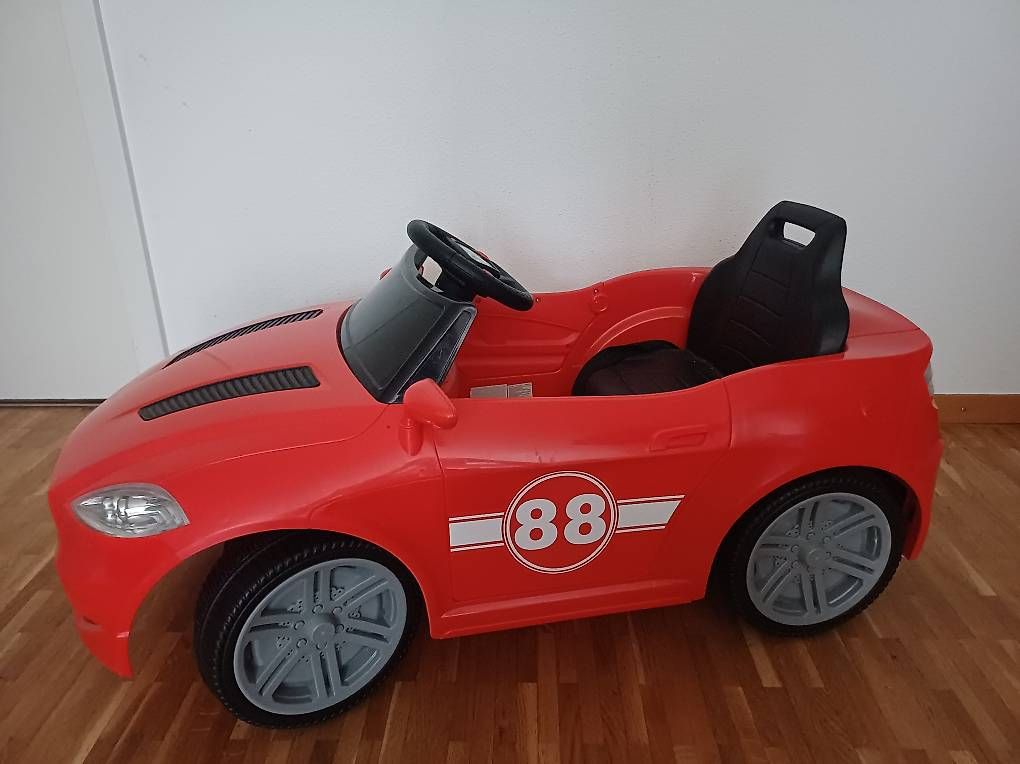 Veicoli per bambini: Voiture électrique avec télécommande  – Usato da Lausanne venduto da RUBY.1990 1