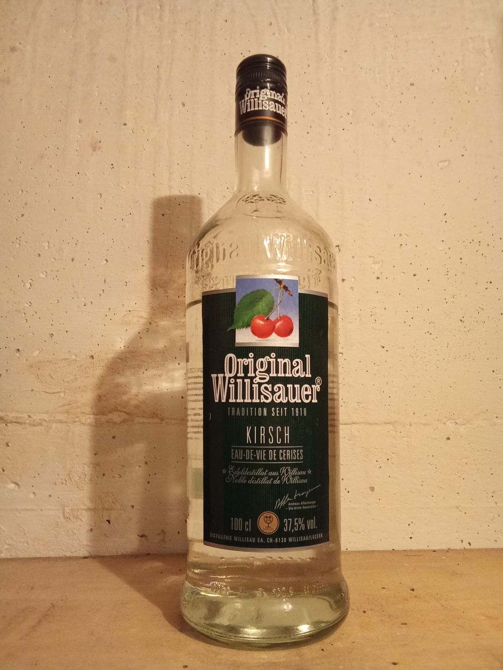 Bevande alcoliche: Original Willisauer Kirsch - 100 cl / 37,5 % vol. – Usato da Bilten venduto da Bora3