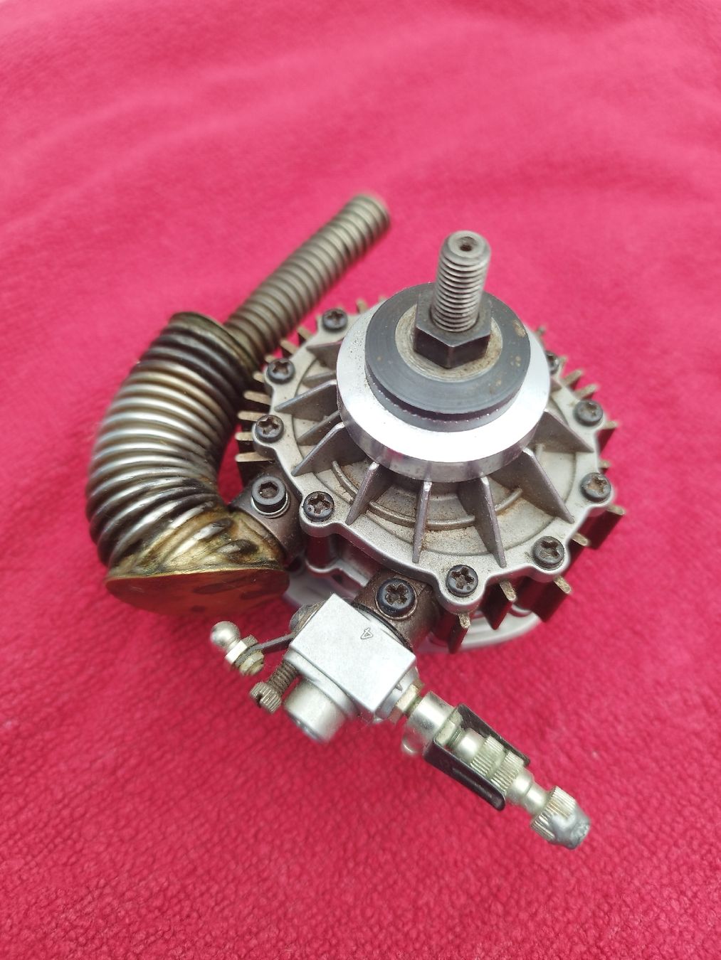 Modellismo RC: Wankelmotor – Difettoso da Menziken venduto da Sintro