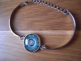 Grössenverstellbares neuwertiges Armband